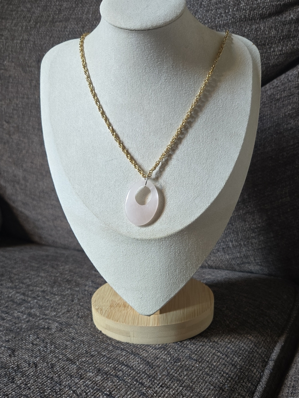 Vintage Rose Quartz Disc On A Gold Tone Chain Necklace Boho